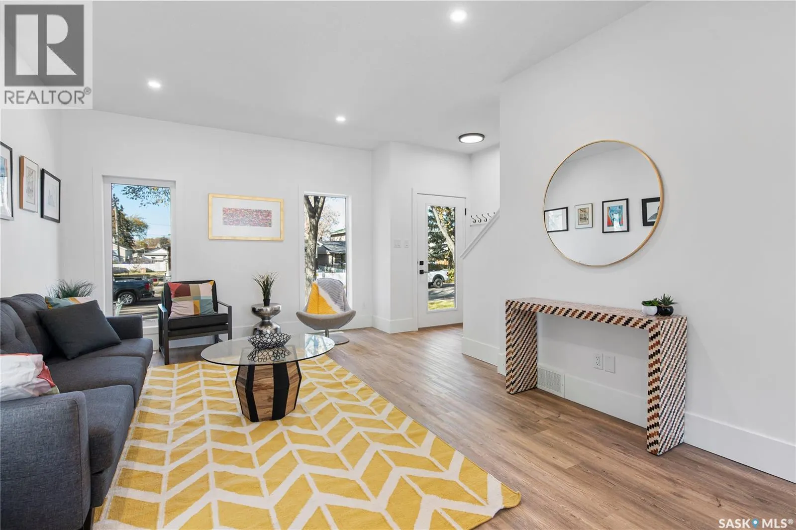 405 St John STREET