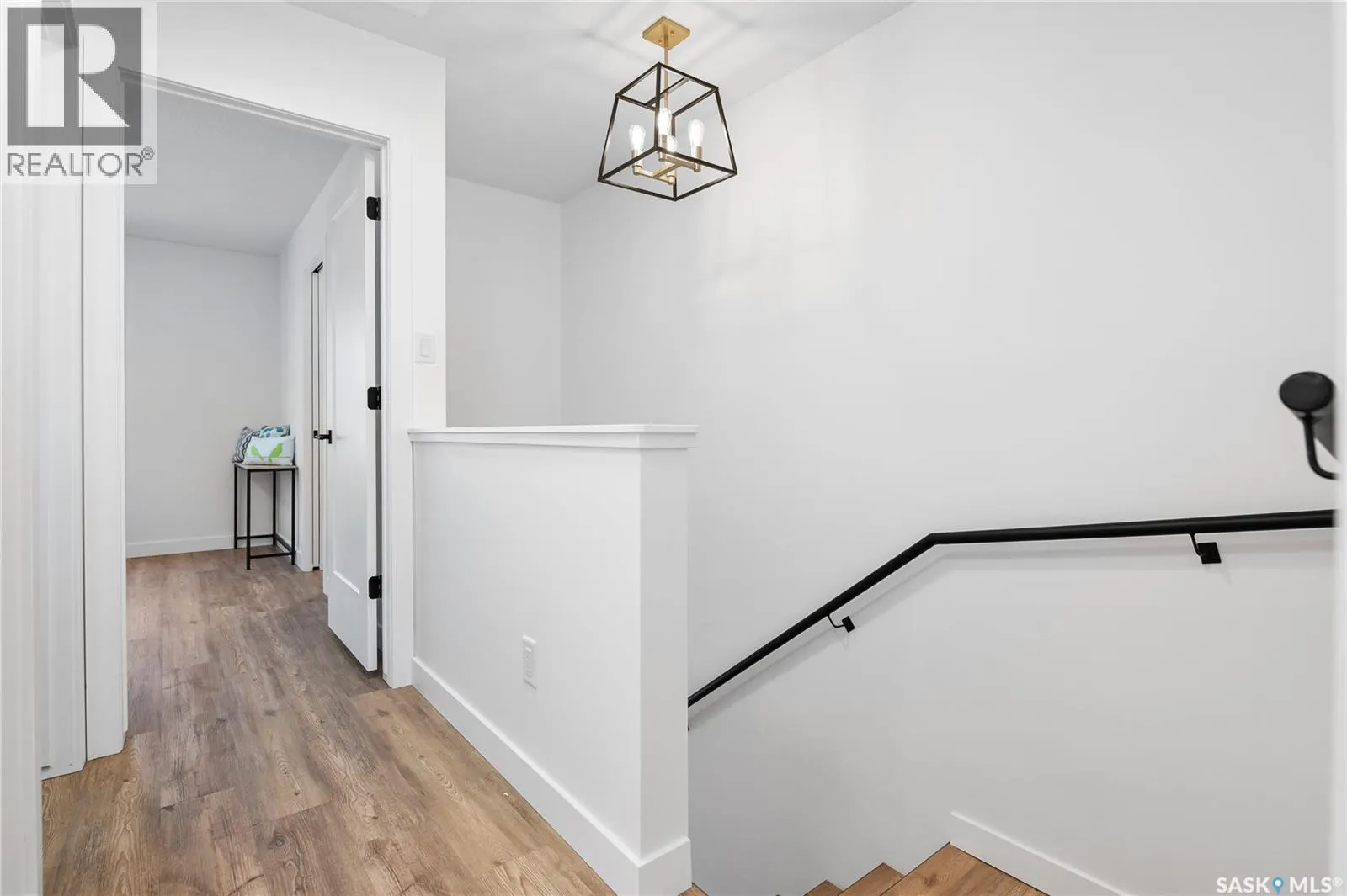 405 St John STREET