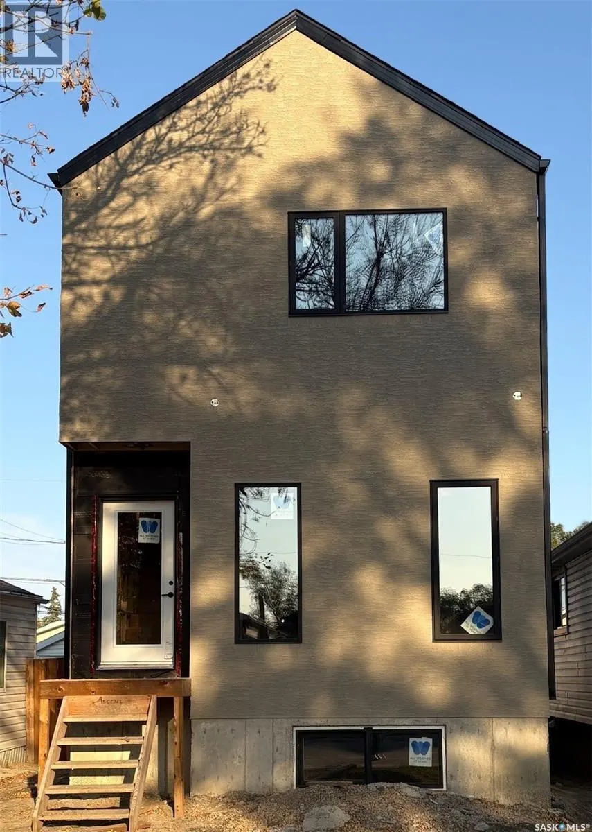 405 St John STREET