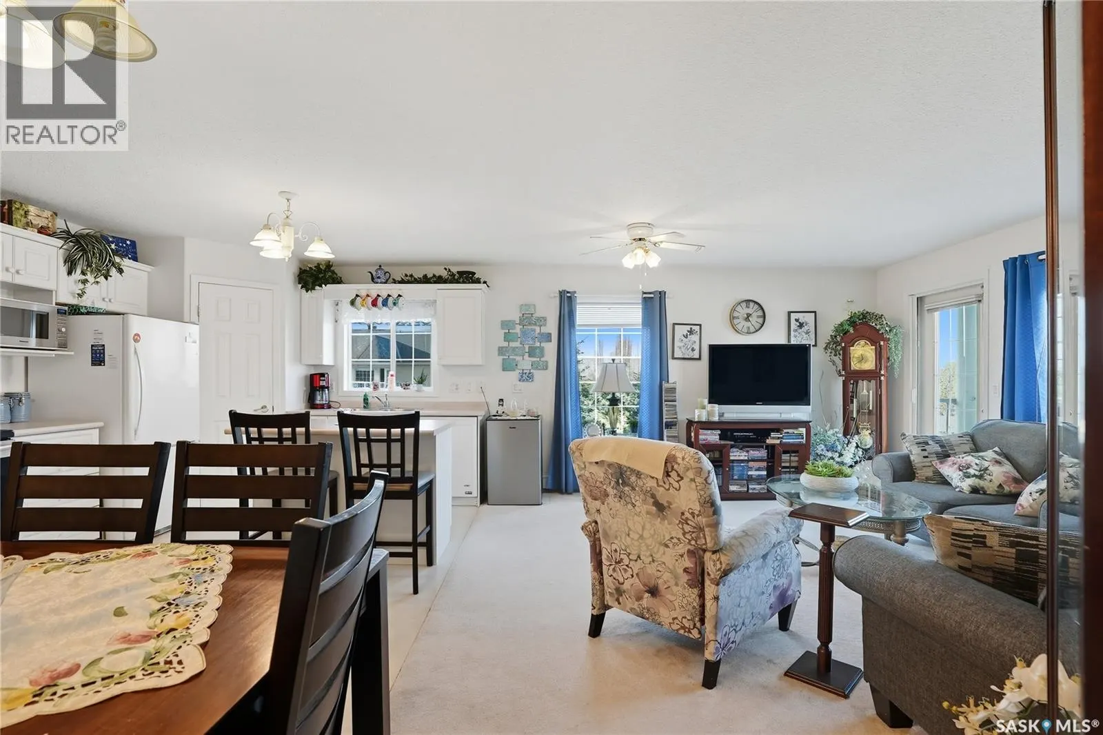 302 934 Heritage VIEW