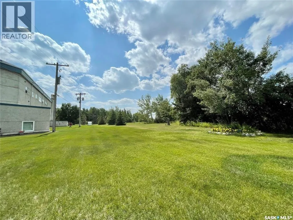 208 102 Manor DRIVE