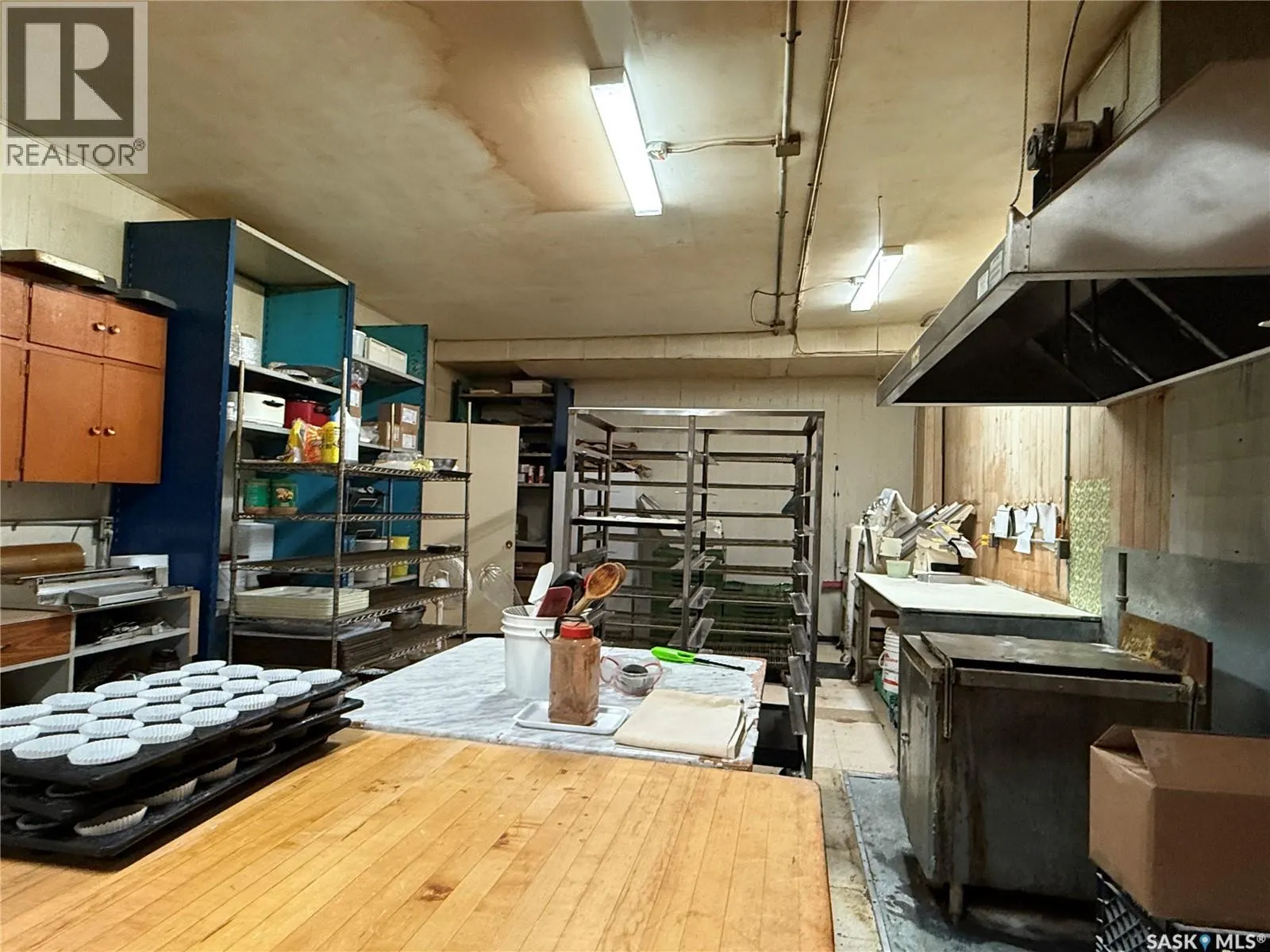 140 3rd AVENUE W