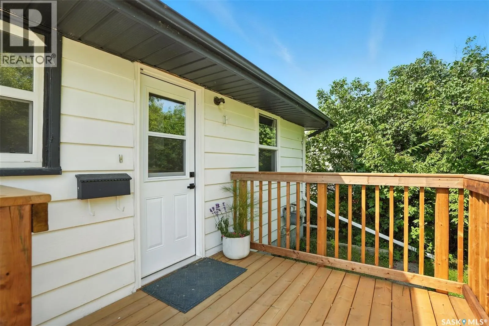 301 3rd AVENUE W