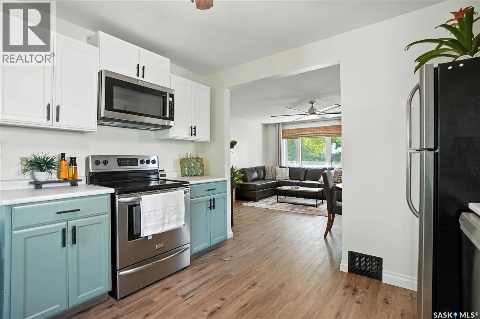 301 3rd AVENUE W