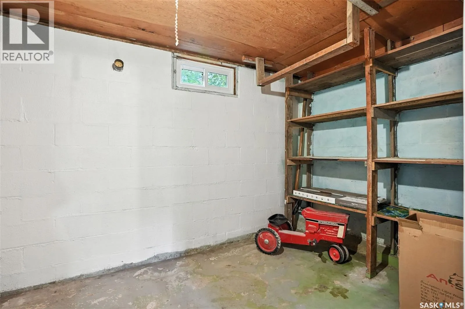 301 3rd AVENUE W