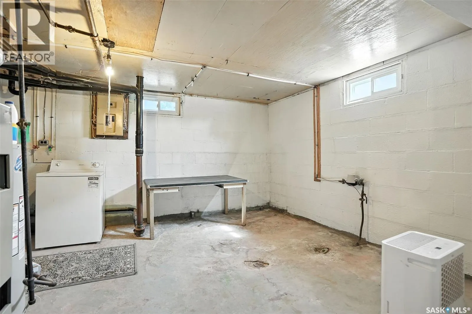 301 3rd AVENUE W