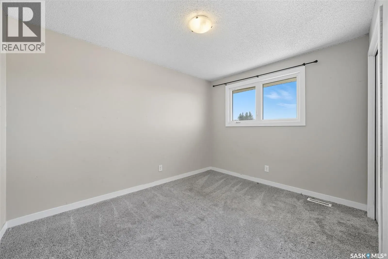266 Assiniboine DRIVE