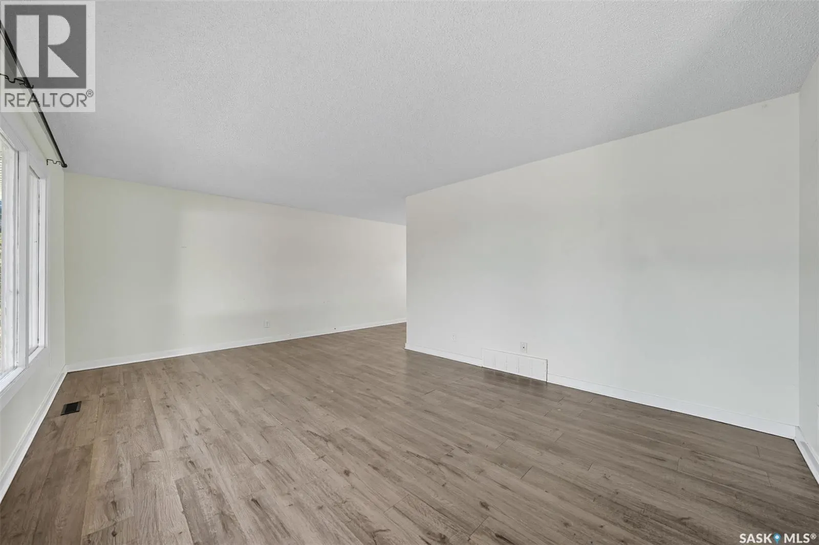 266 Assiniboine DRIVE
