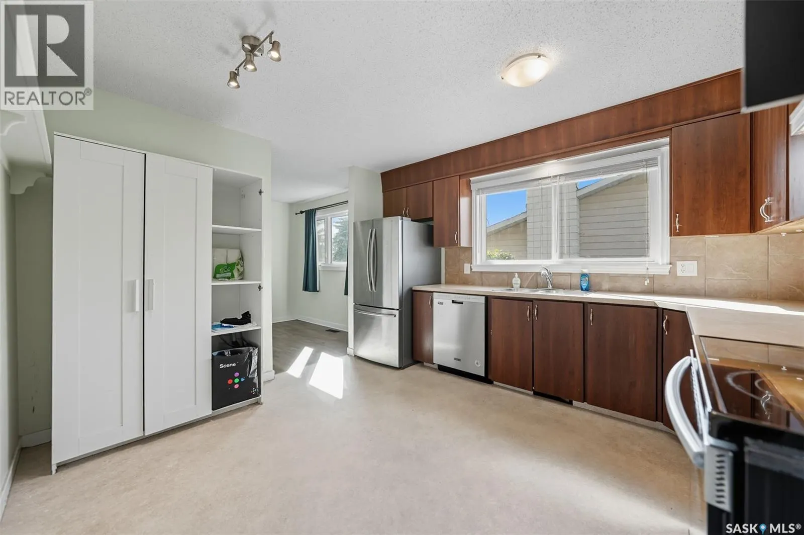 266 Assiniboine DRIVE