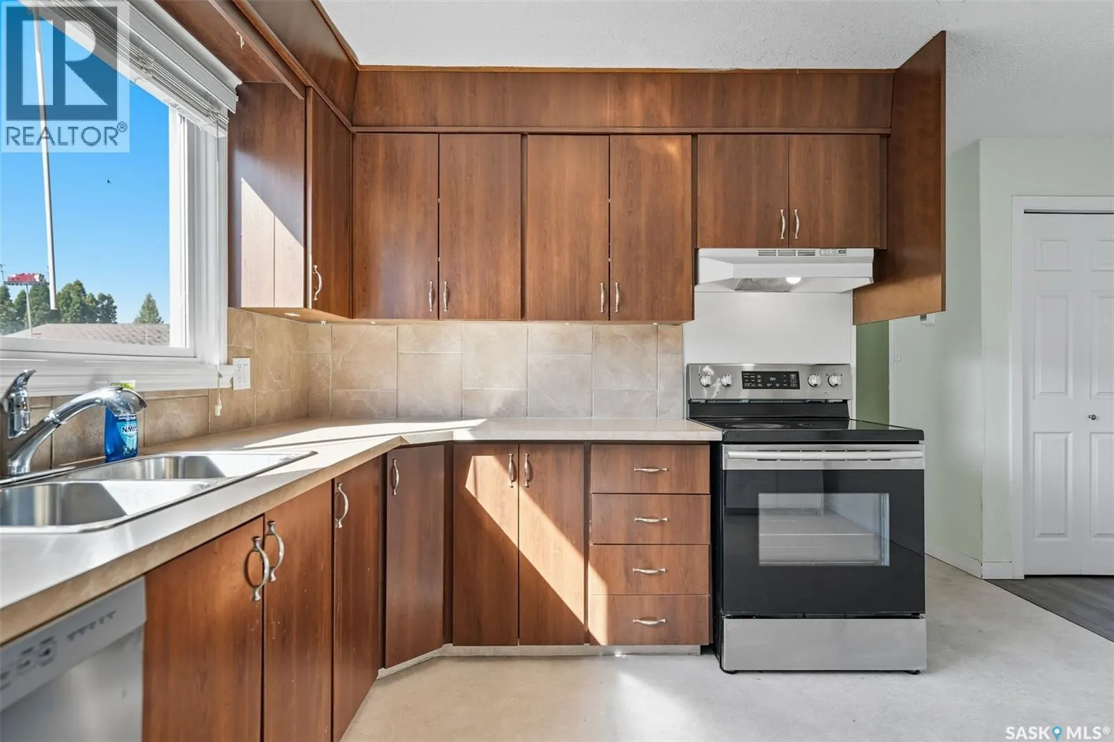 266 Assiniboine DRIVE