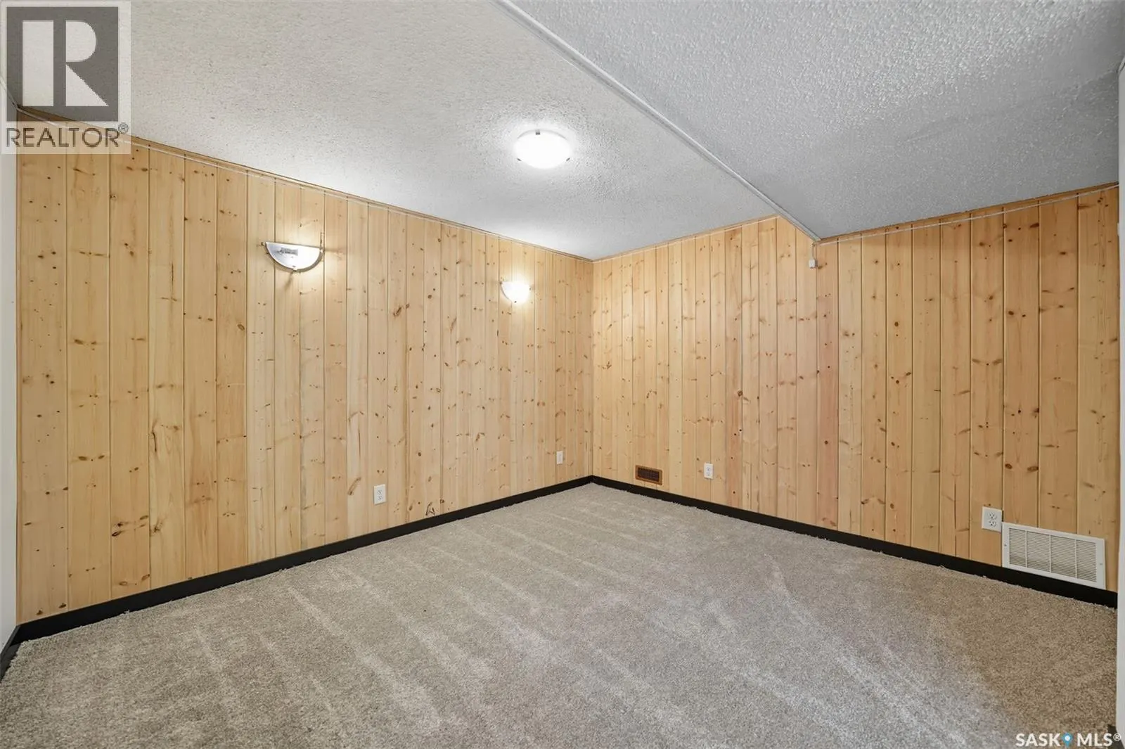 266 Assiniboine DRIVE