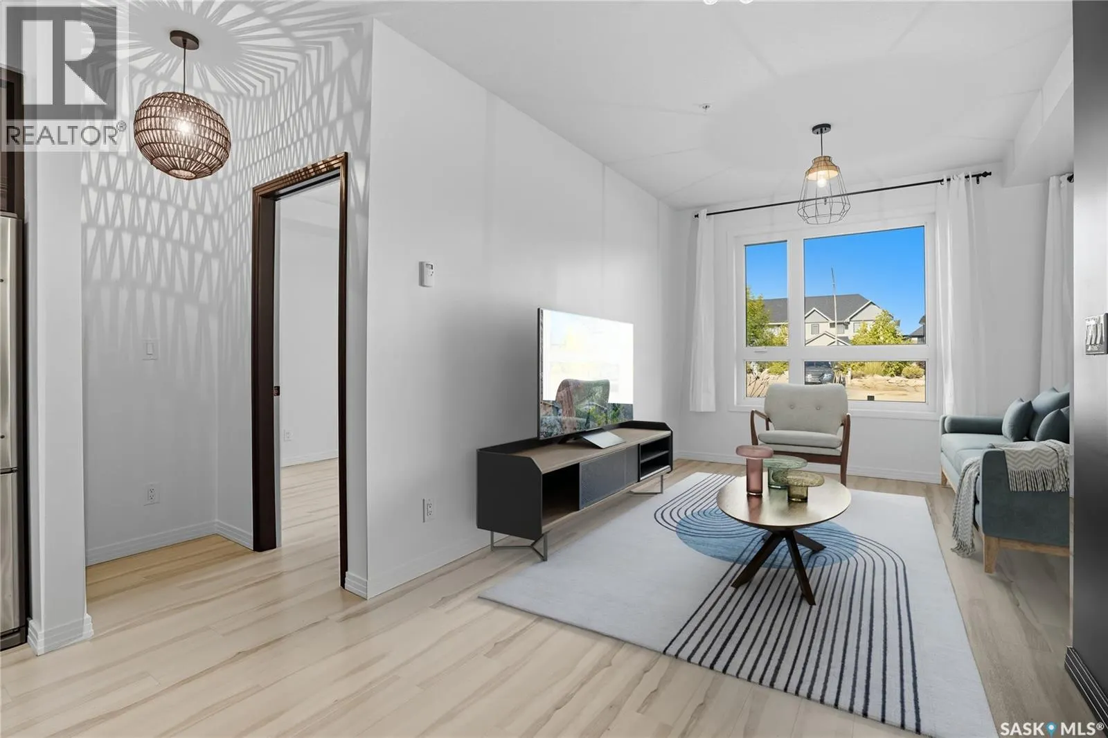 111 223 Evergreen SQUARE
