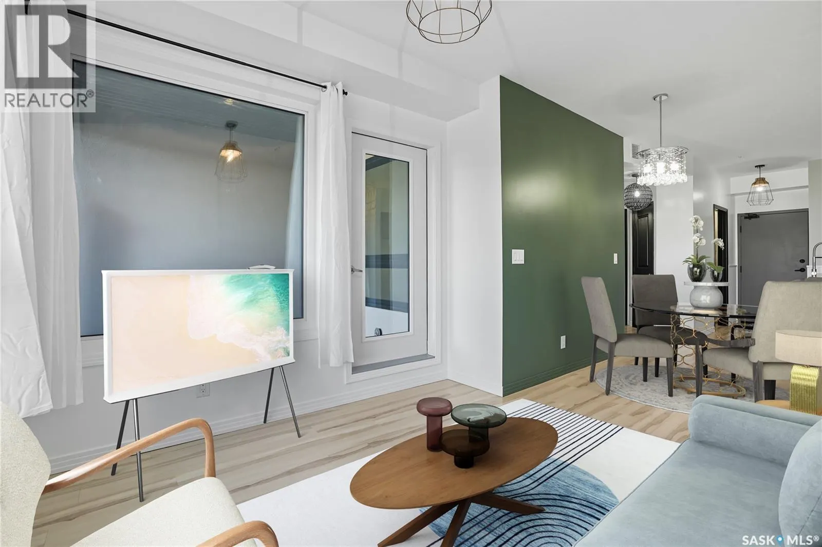 111 223 Evergreen SQUARE