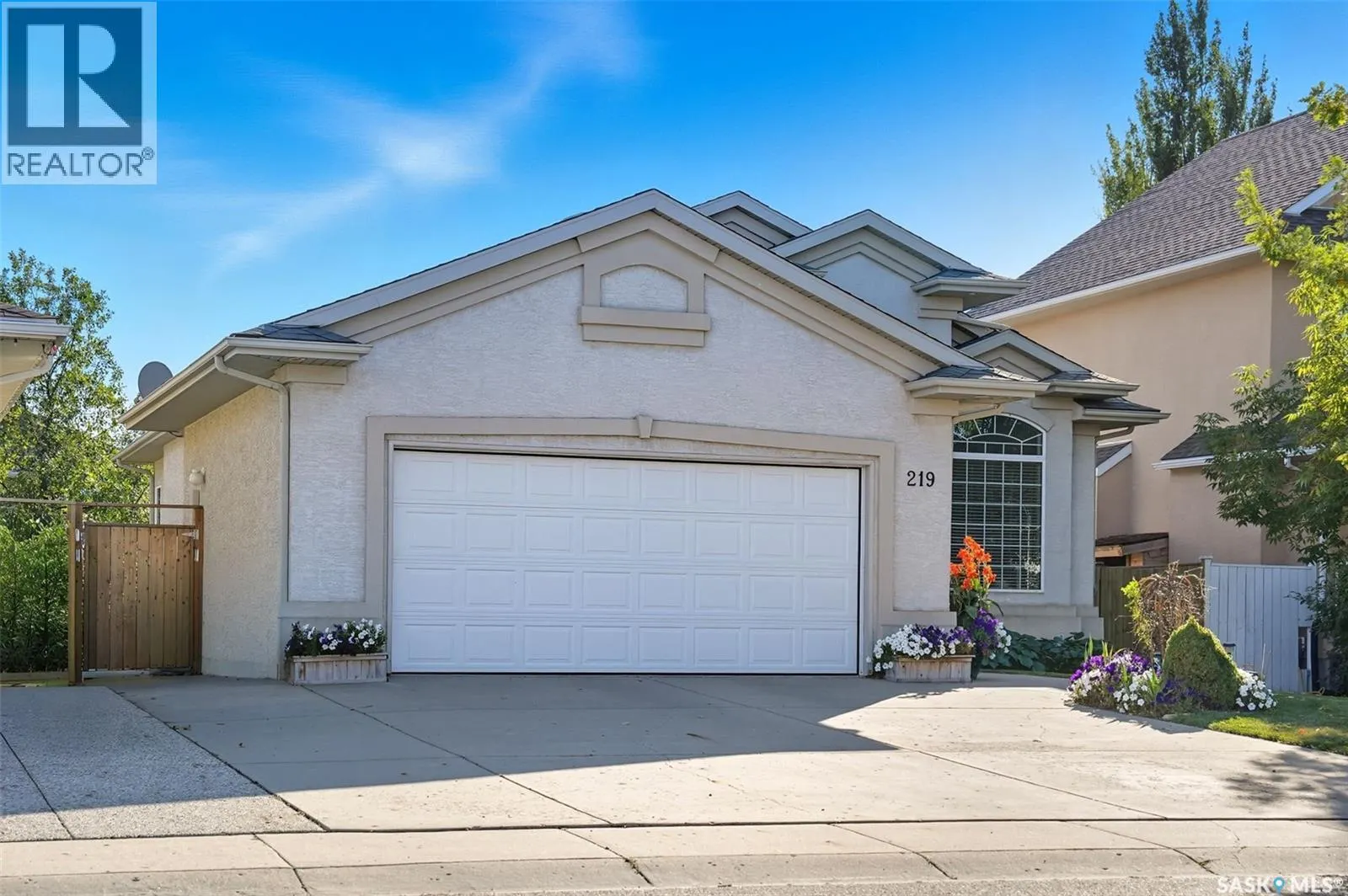 219 Brookhurst CRESCENT