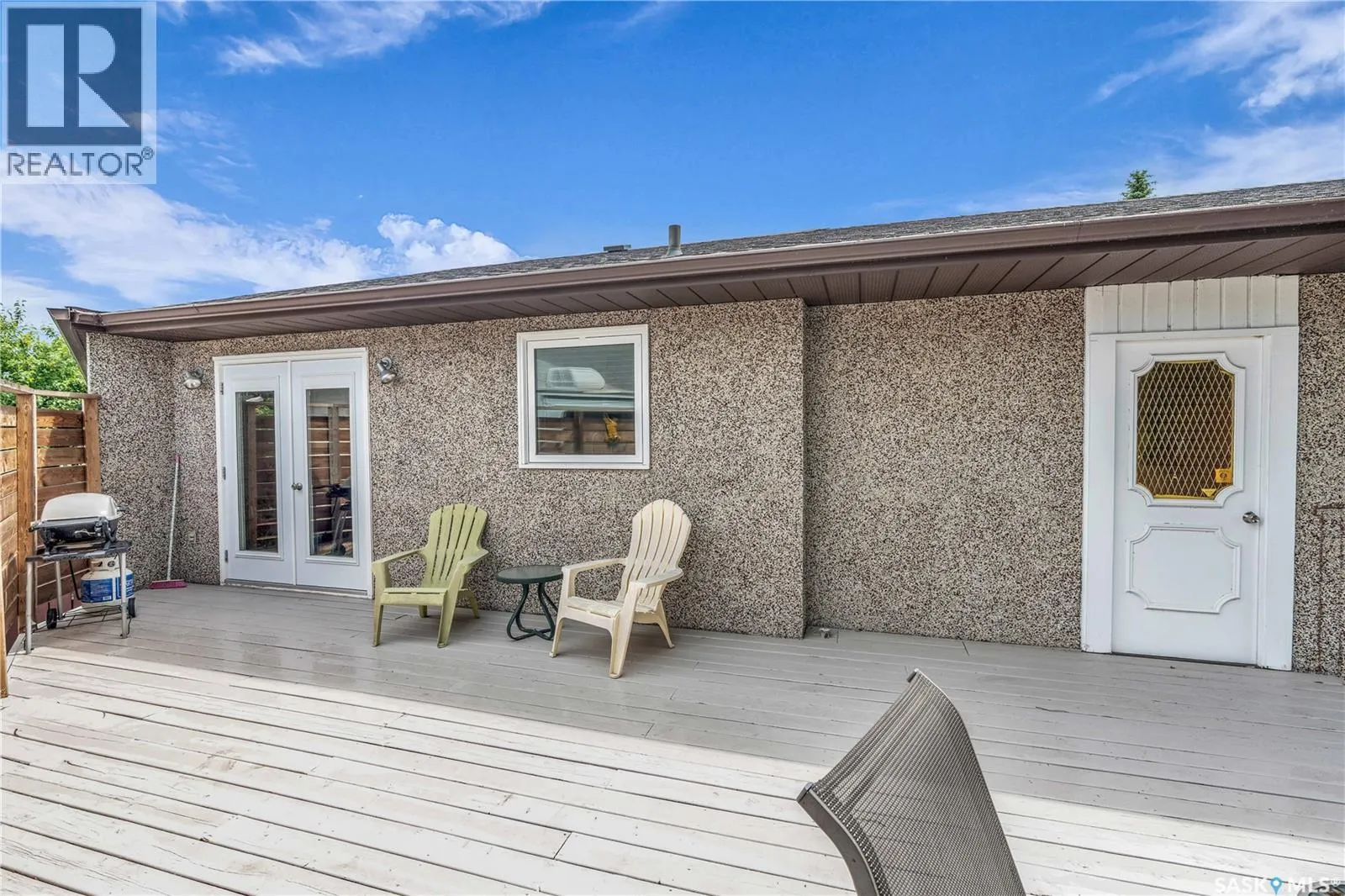 2302 Meadow Lark LANE