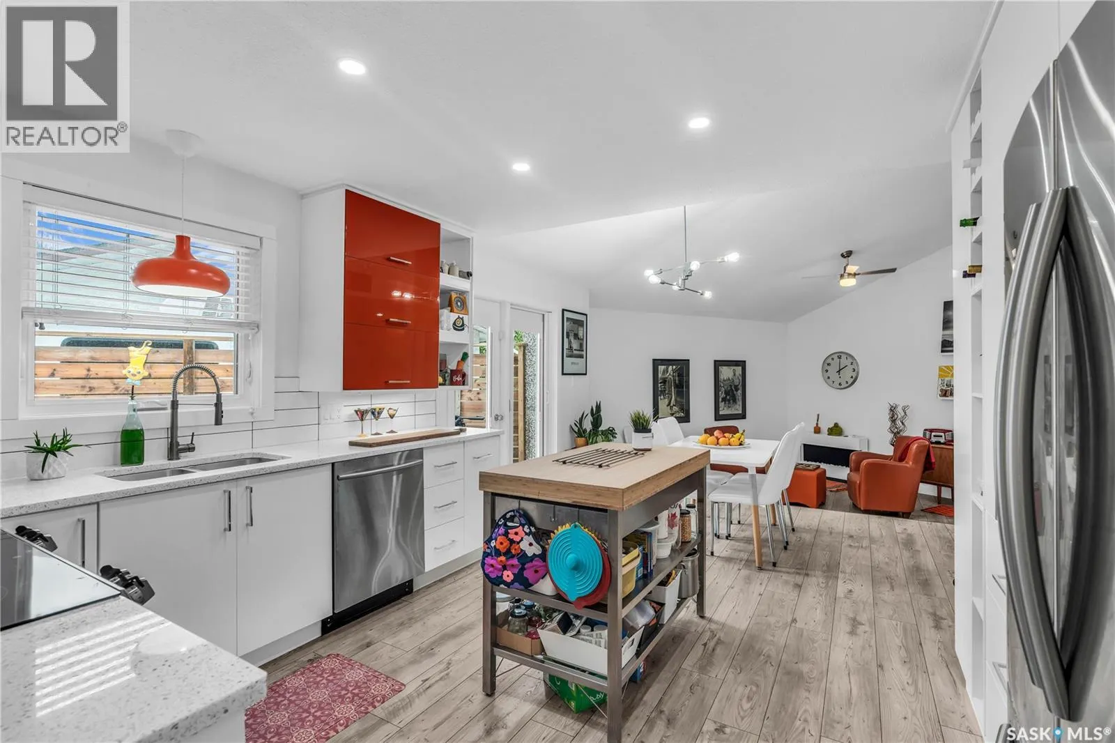2302 Meadow Lark LANE