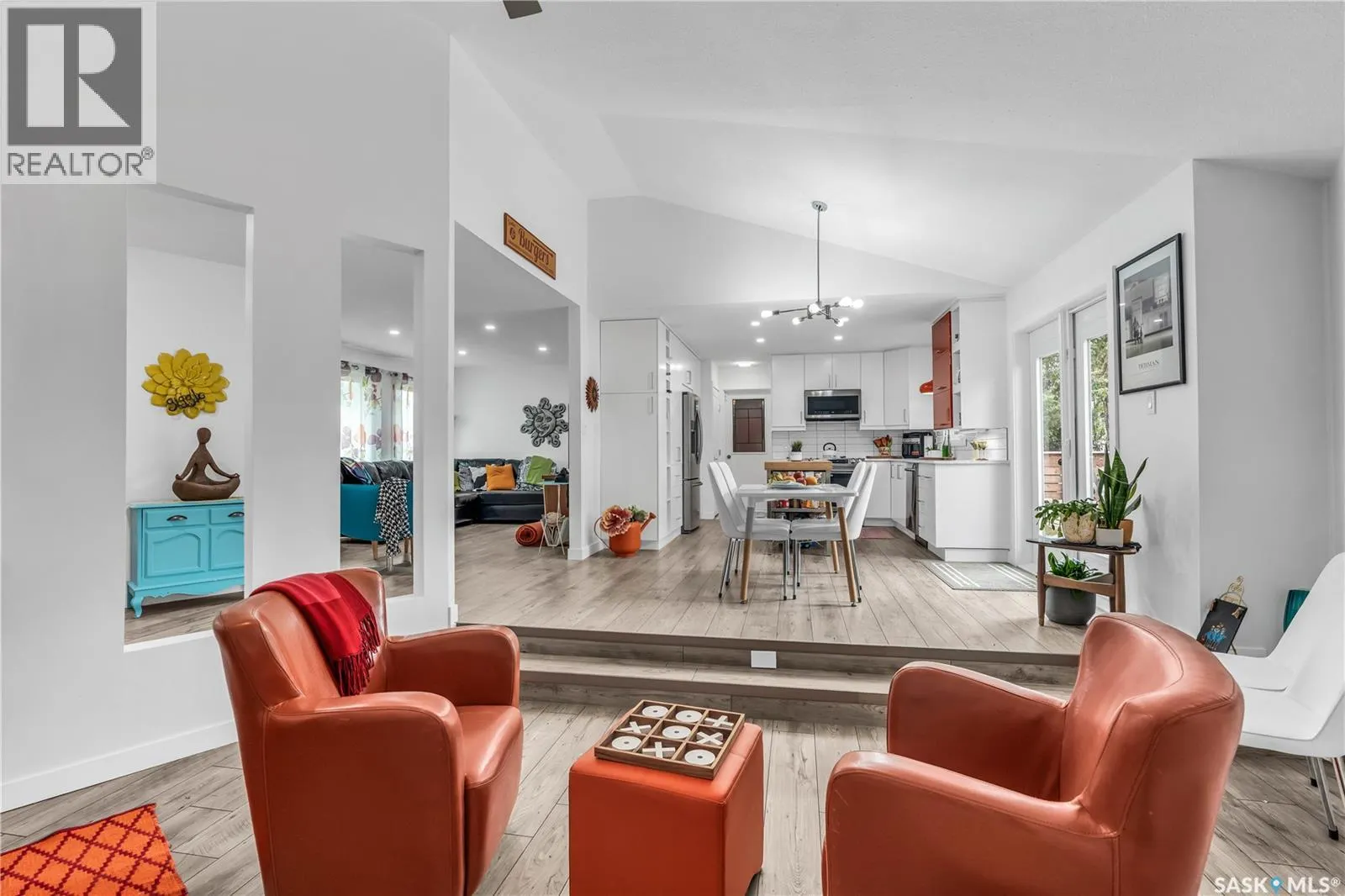 2302 Meadow Lark LANE