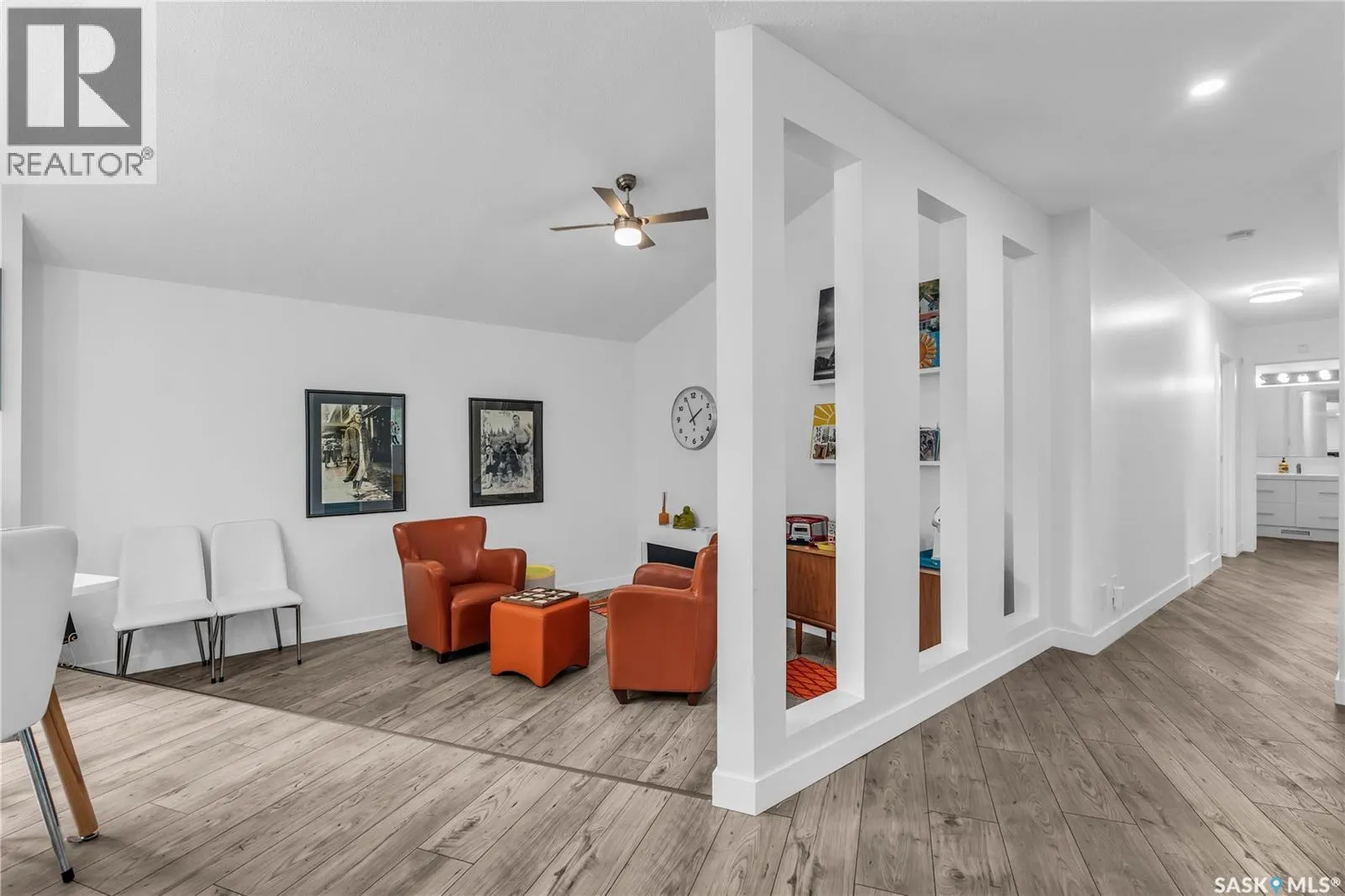 2302 Meadow Lark LANE