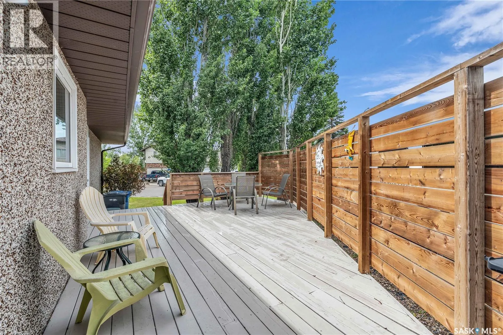 2302 Meadow Lark LANE