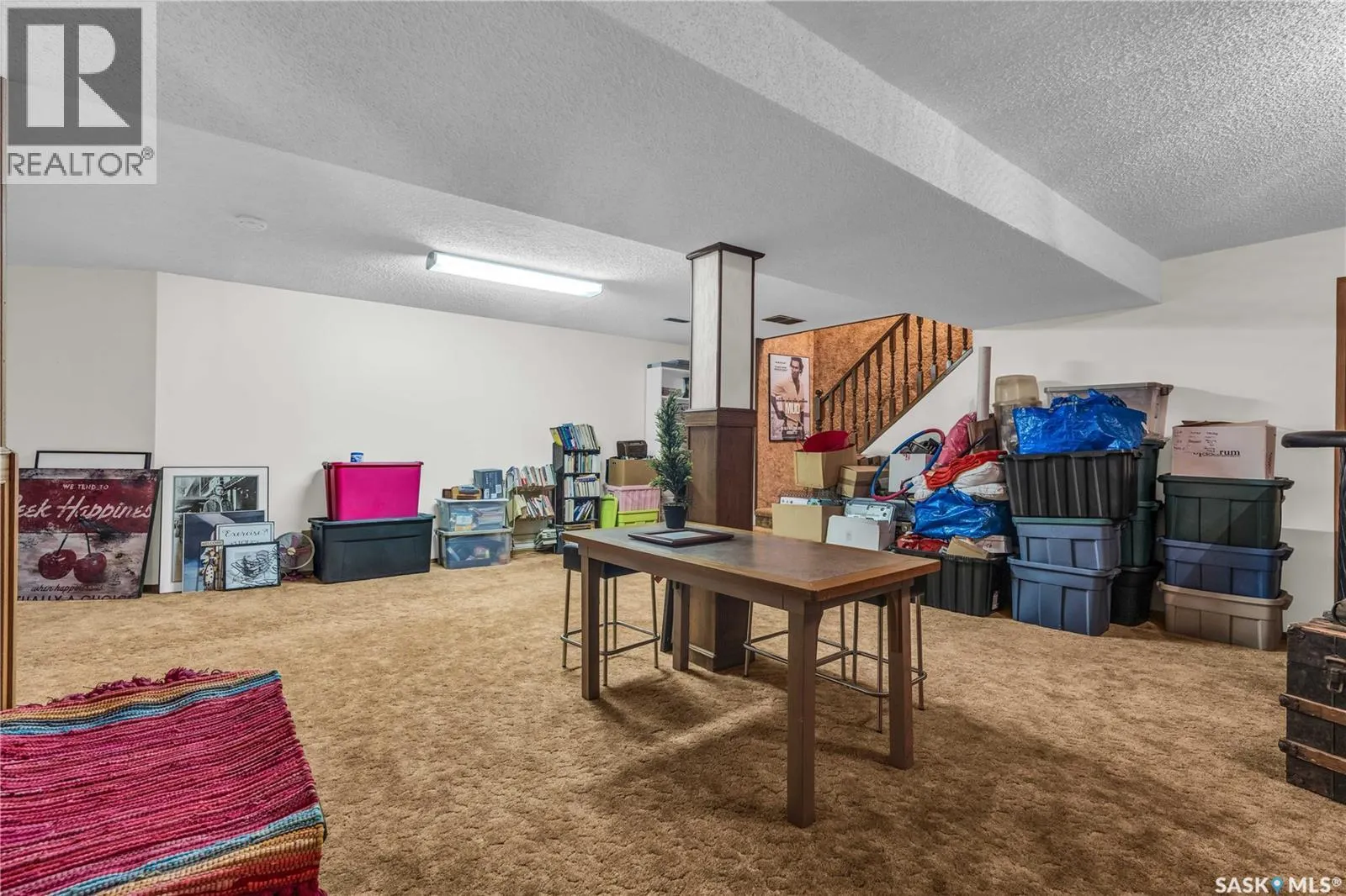 2302 Meadow Lark LANE