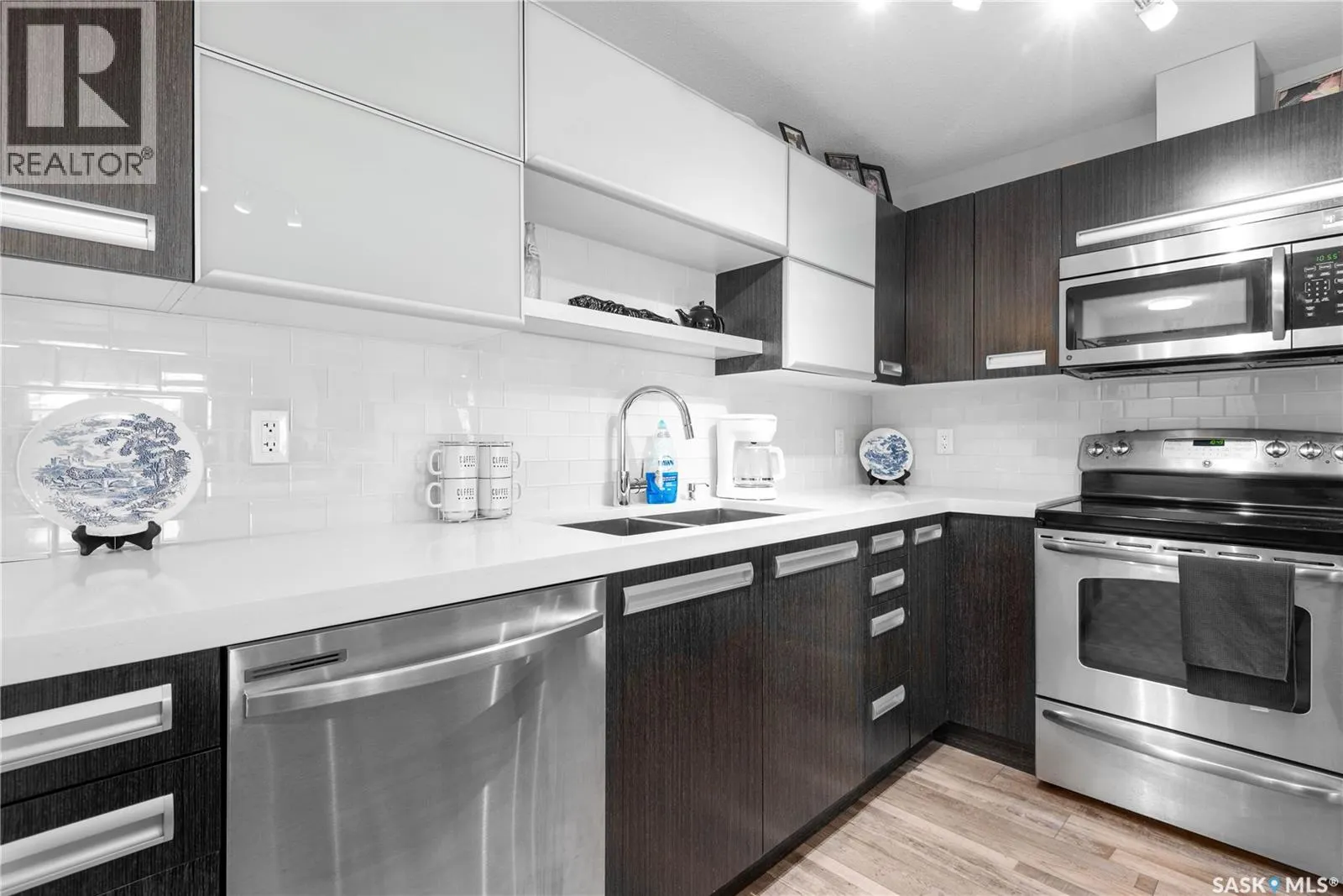 110 1640 Dakota DRIVE