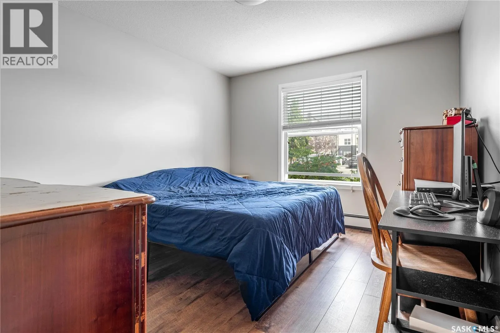 110 1640 Dakota DRIVE