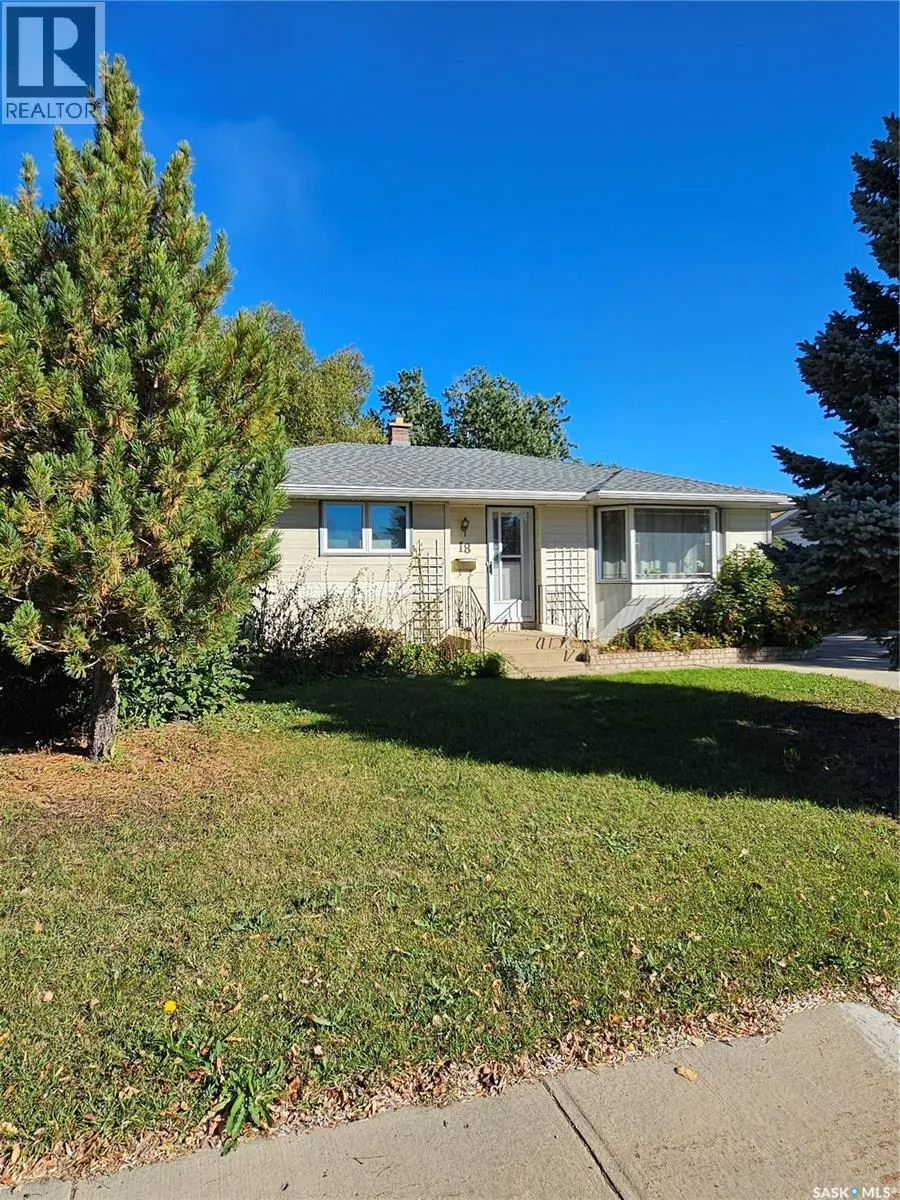 18 Churchill DRIVE