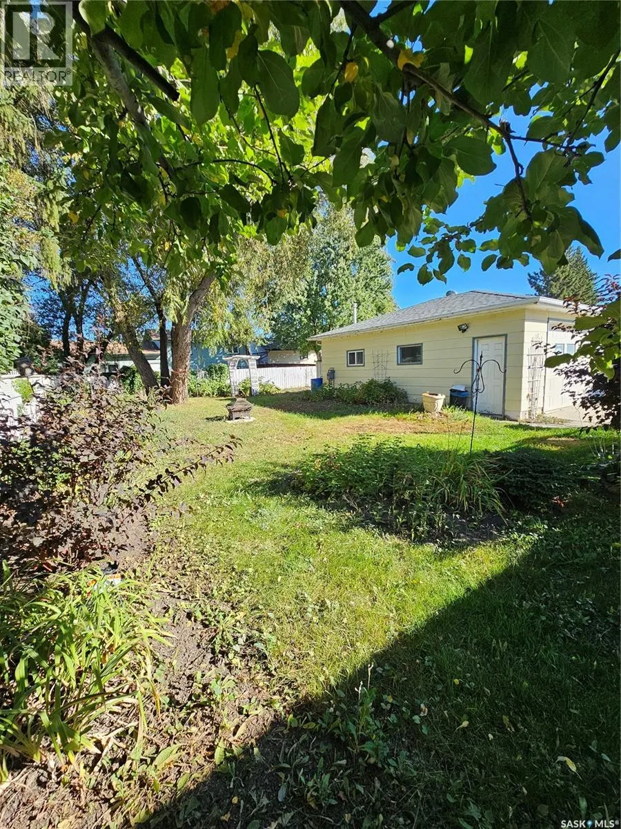 18 Churchill DRIVE