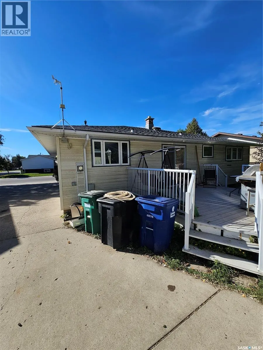 18 Churchill DRIVE