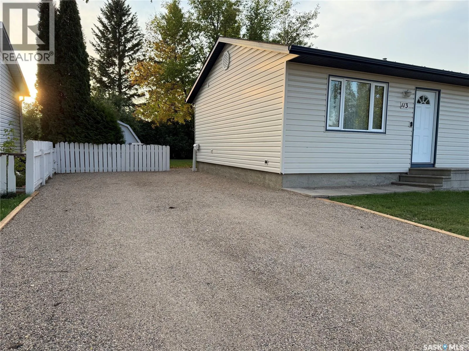 113 Matheson CRESCENT