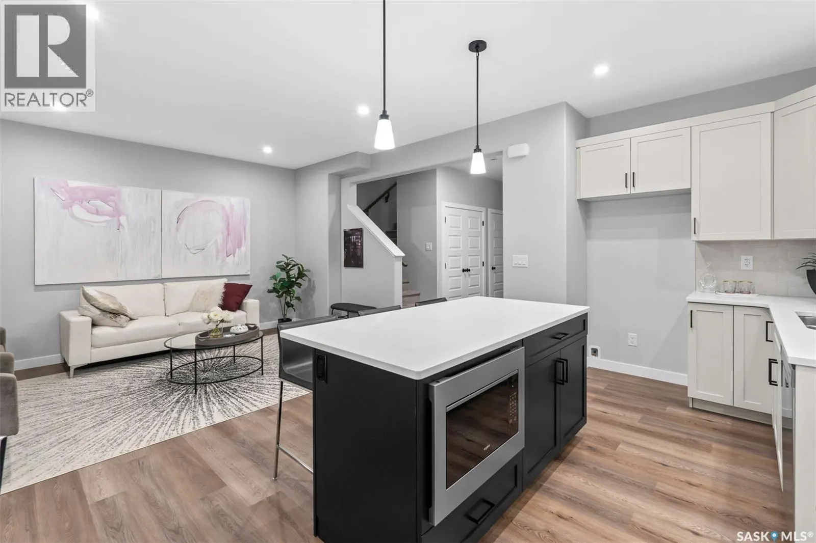 943 Traeger MANOR