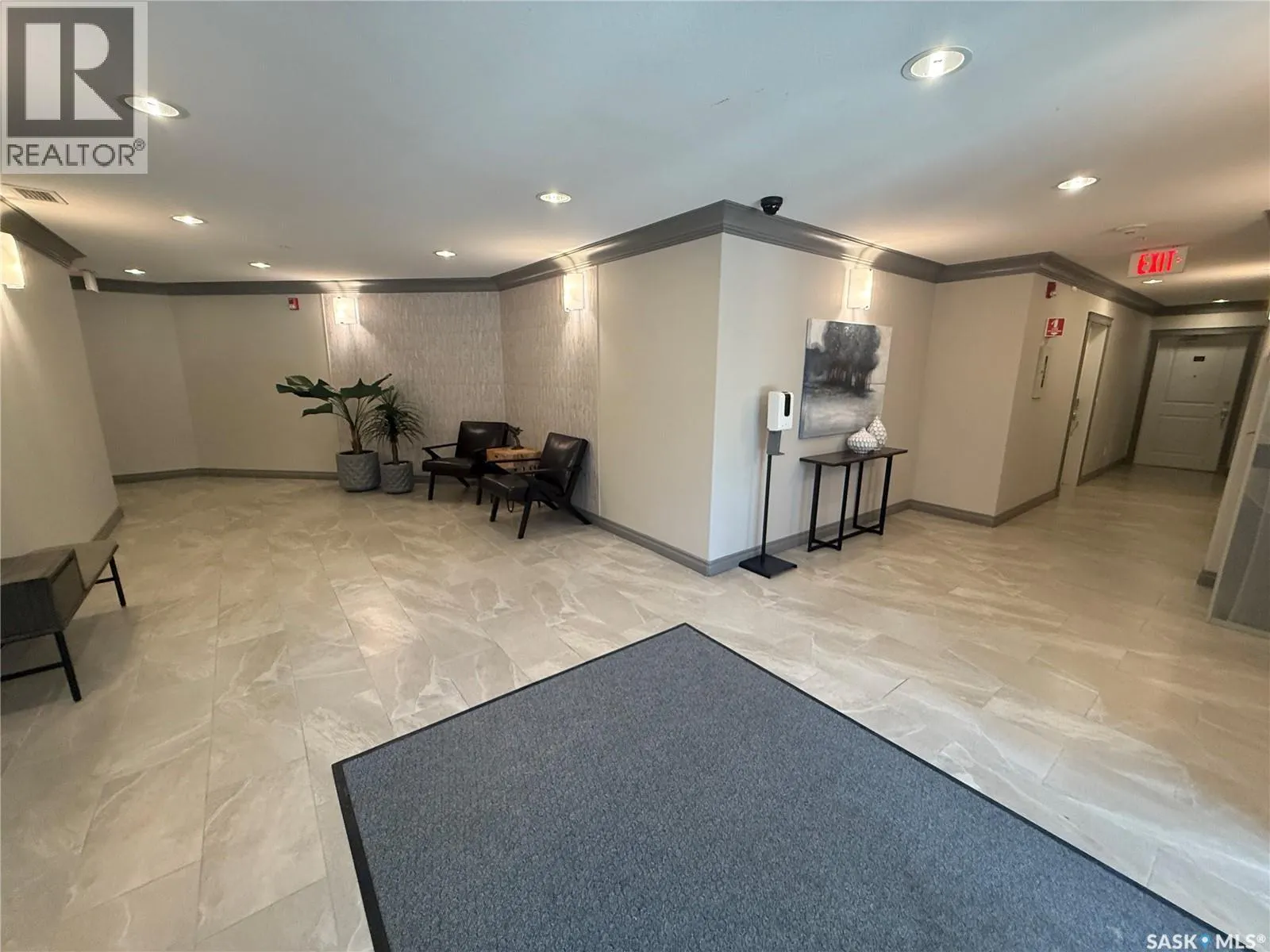 307 615 Saskatchewan CRESCENT W