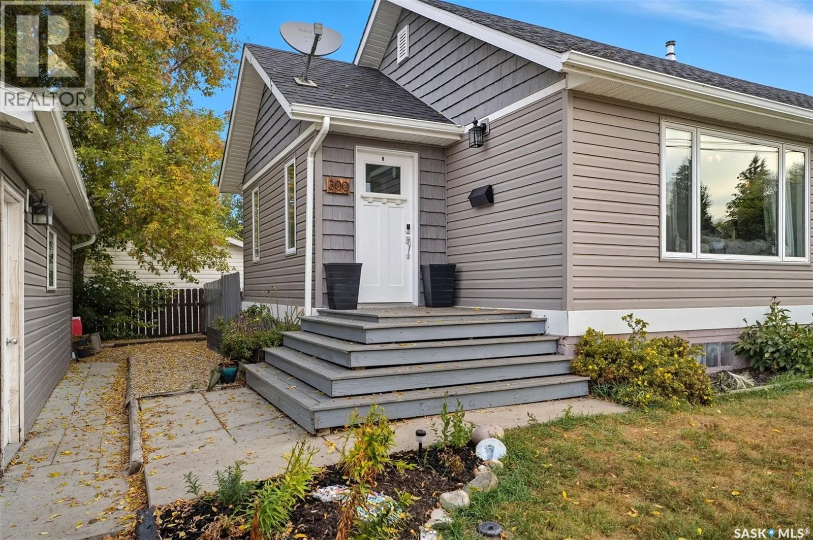 300 3rd STREET W