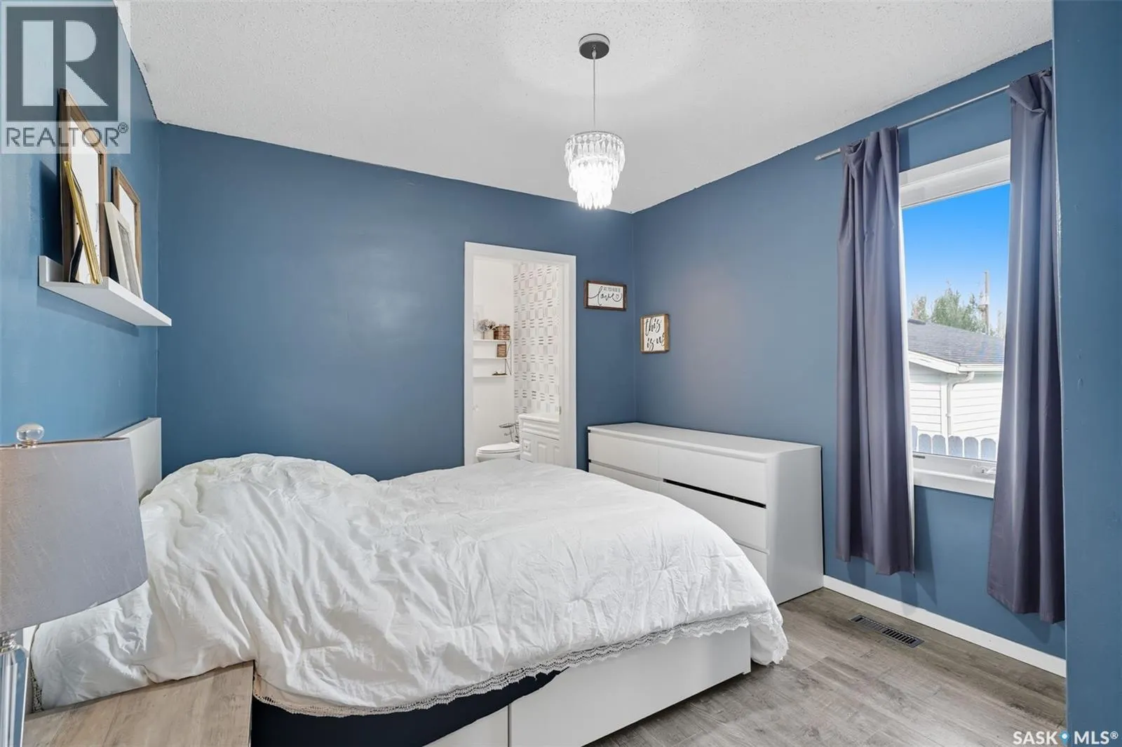 300 3rd STREET W