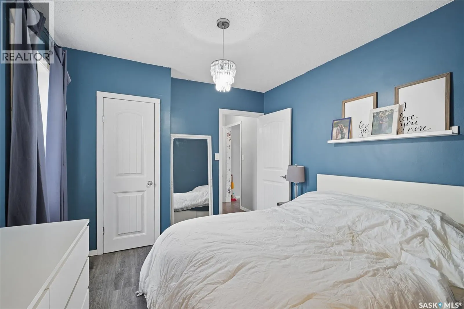 300 3rd STREET W