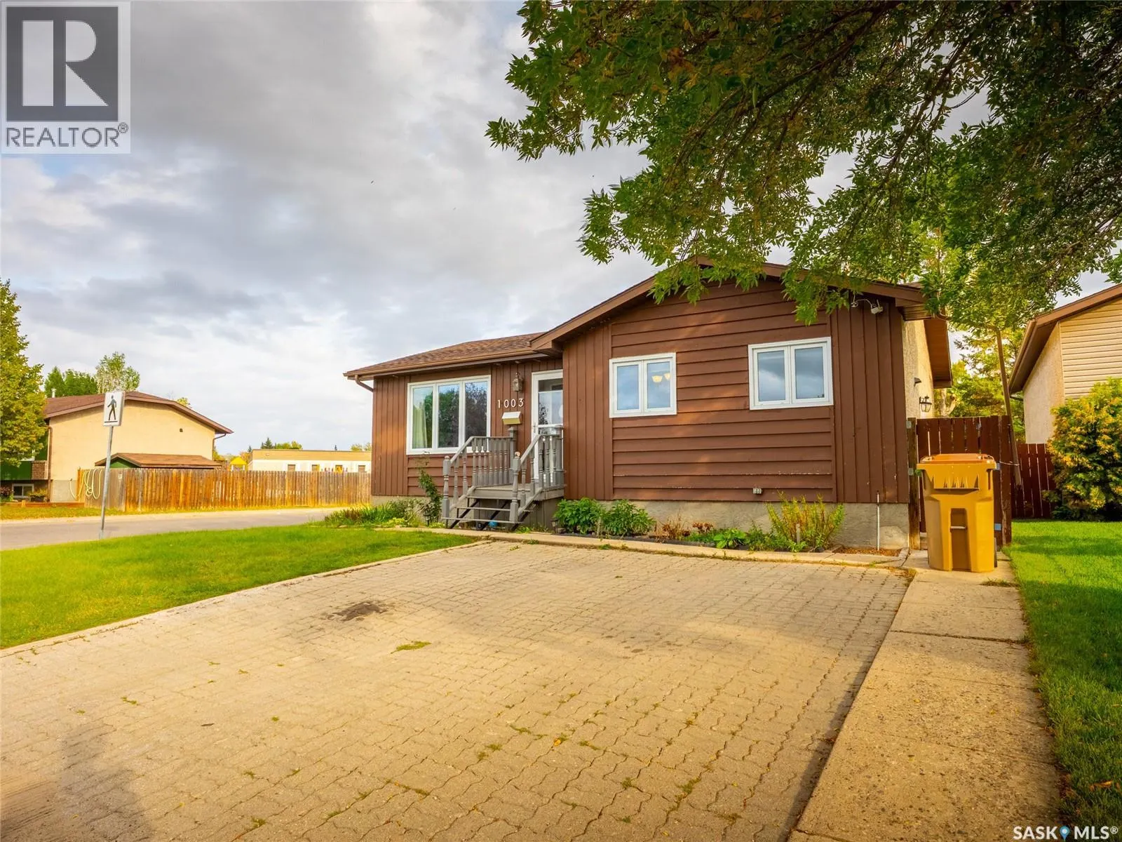 1003 Bayda CRESCENT