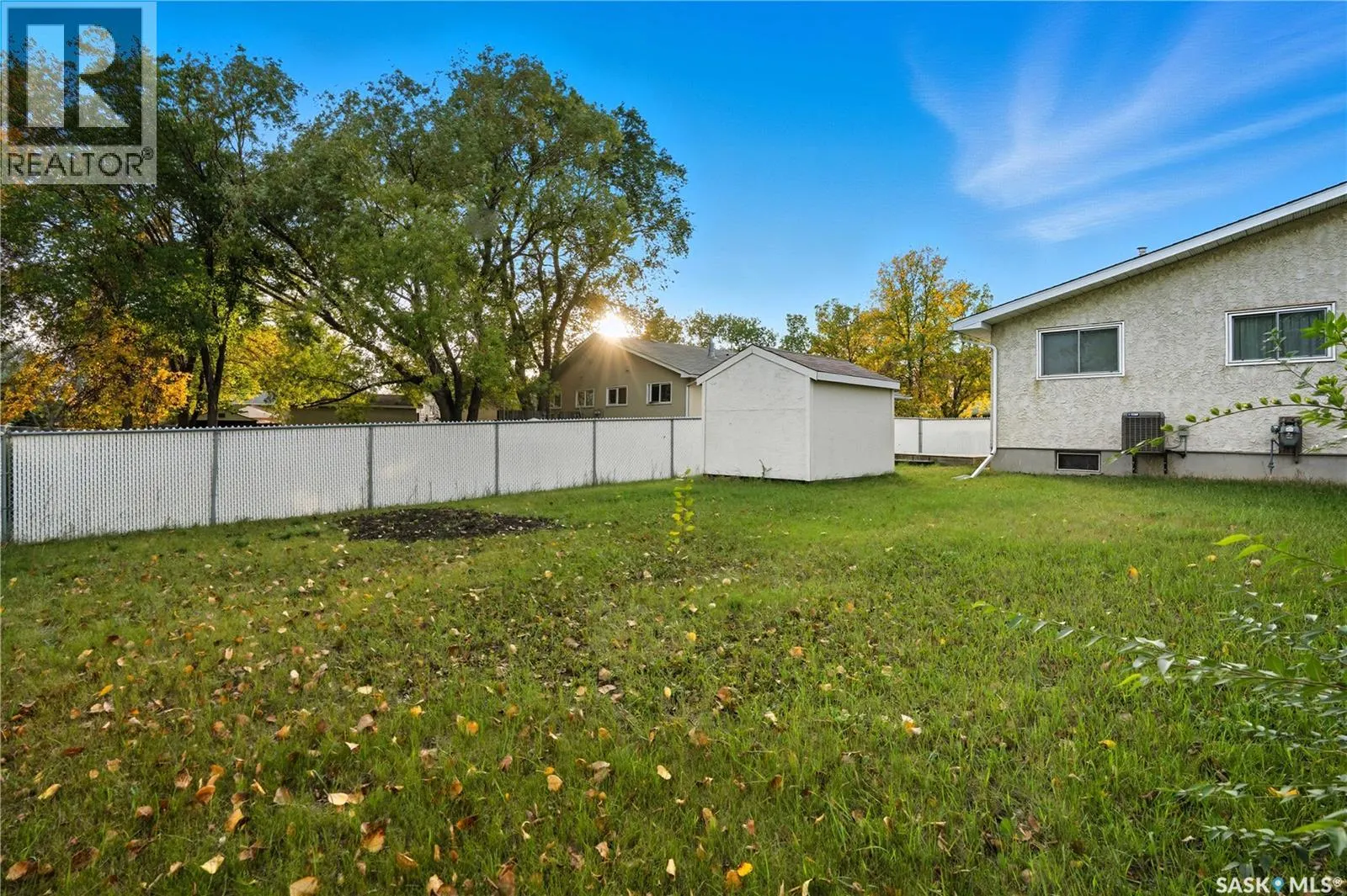 254 Magee CRESCENT