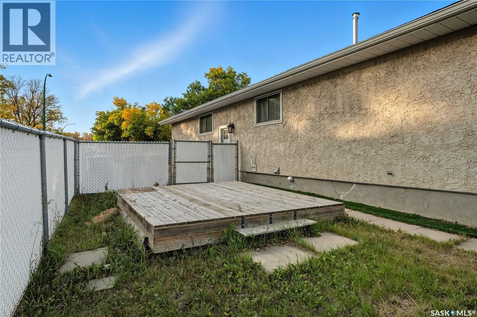 254 Magee CRESCENT