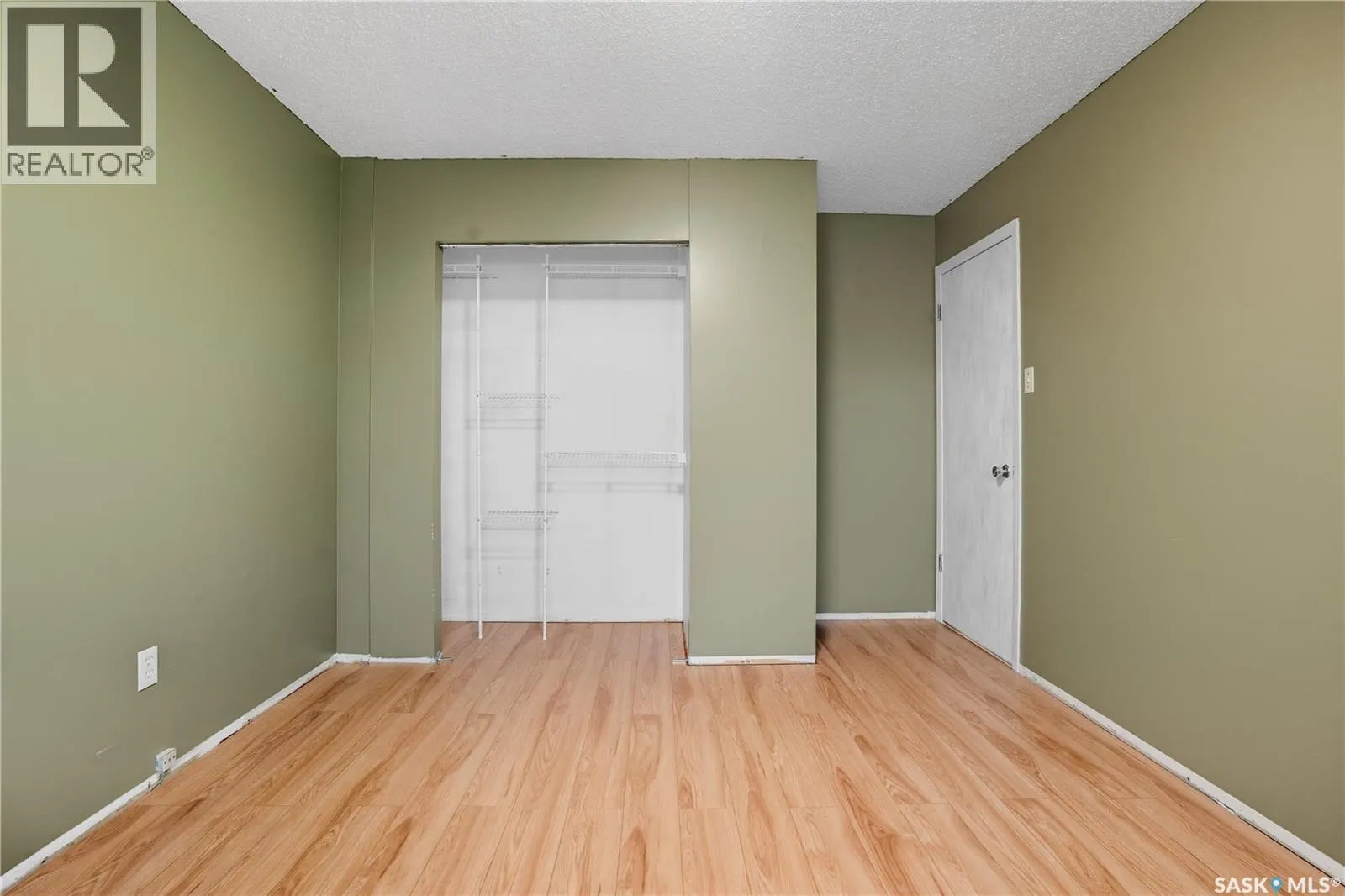 254 Magee CRESCENT