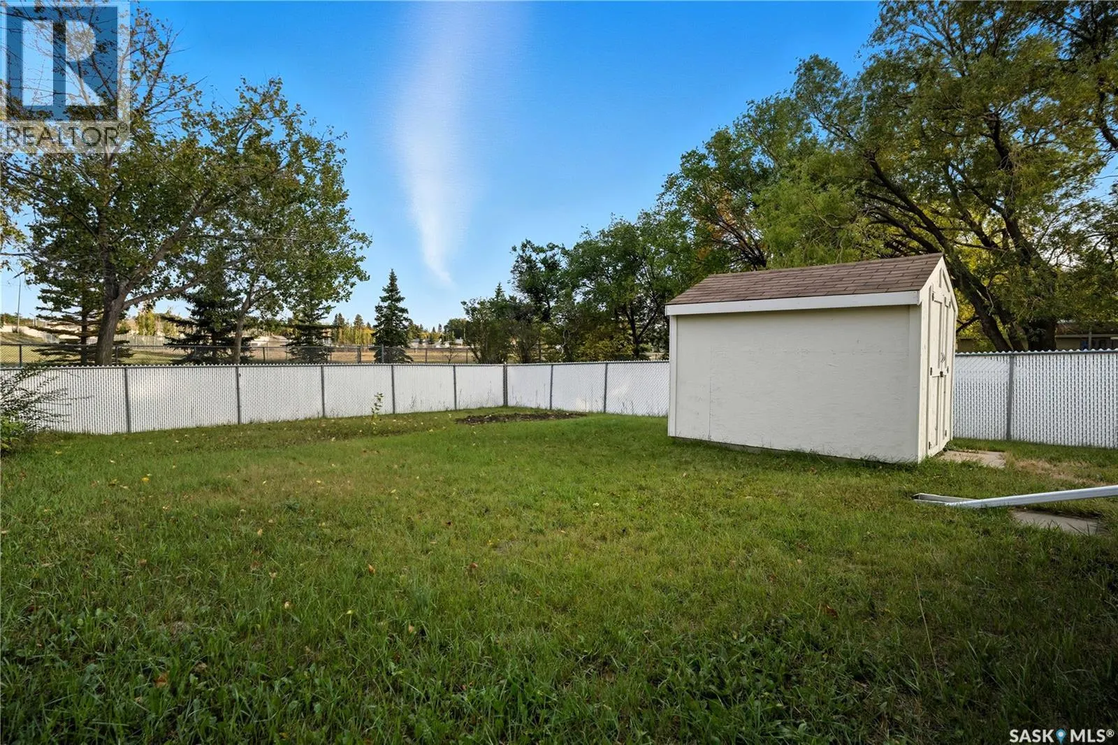 254 Magee CRESCENT