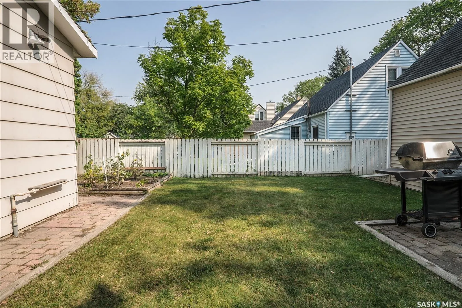 217 Willow STREET E
