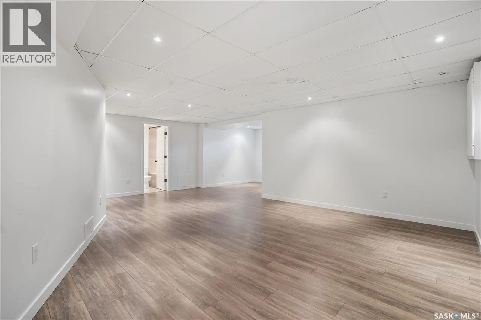 10338 Wascana ESTATES