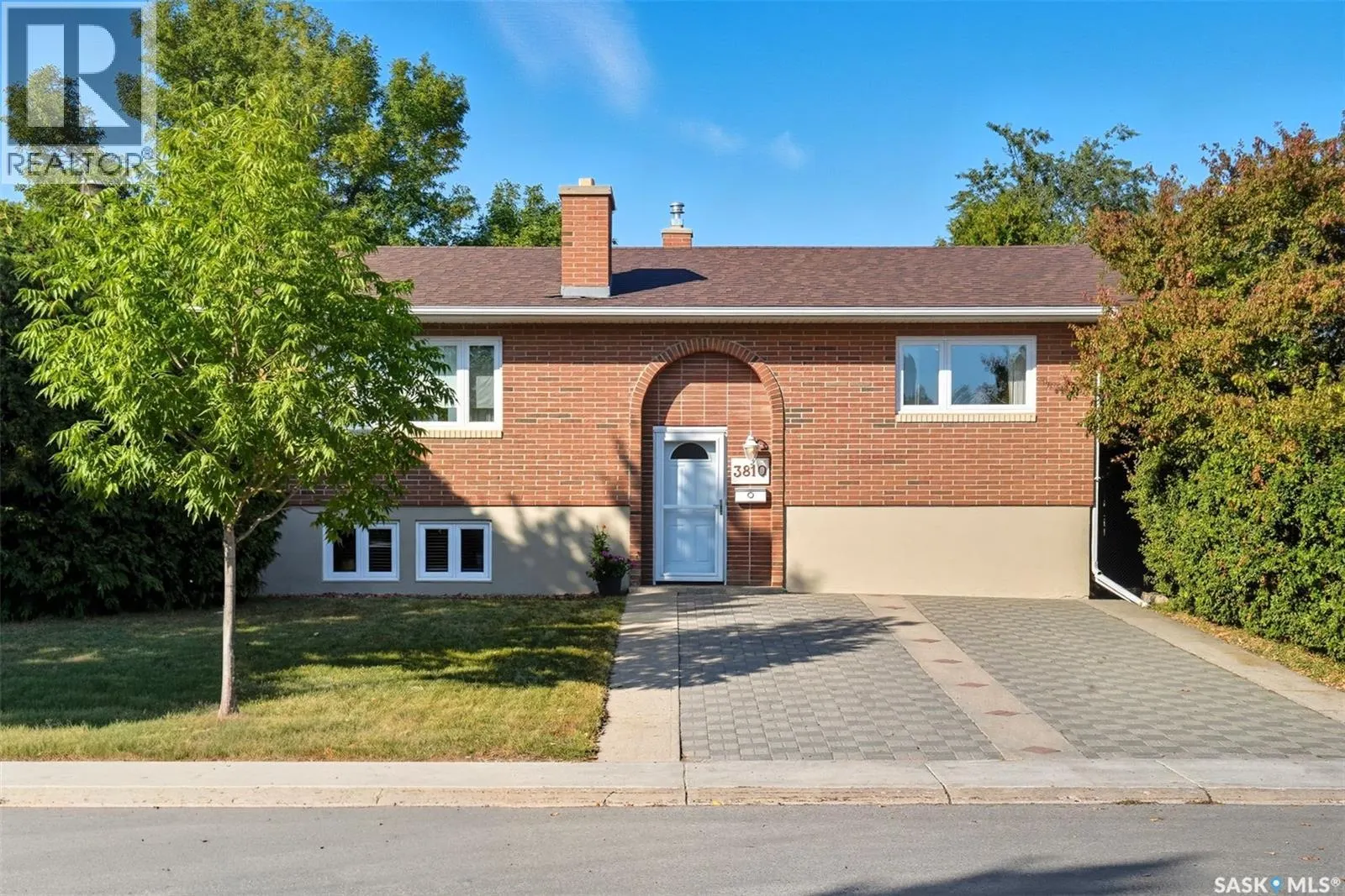 3810 Centennial DRIVE