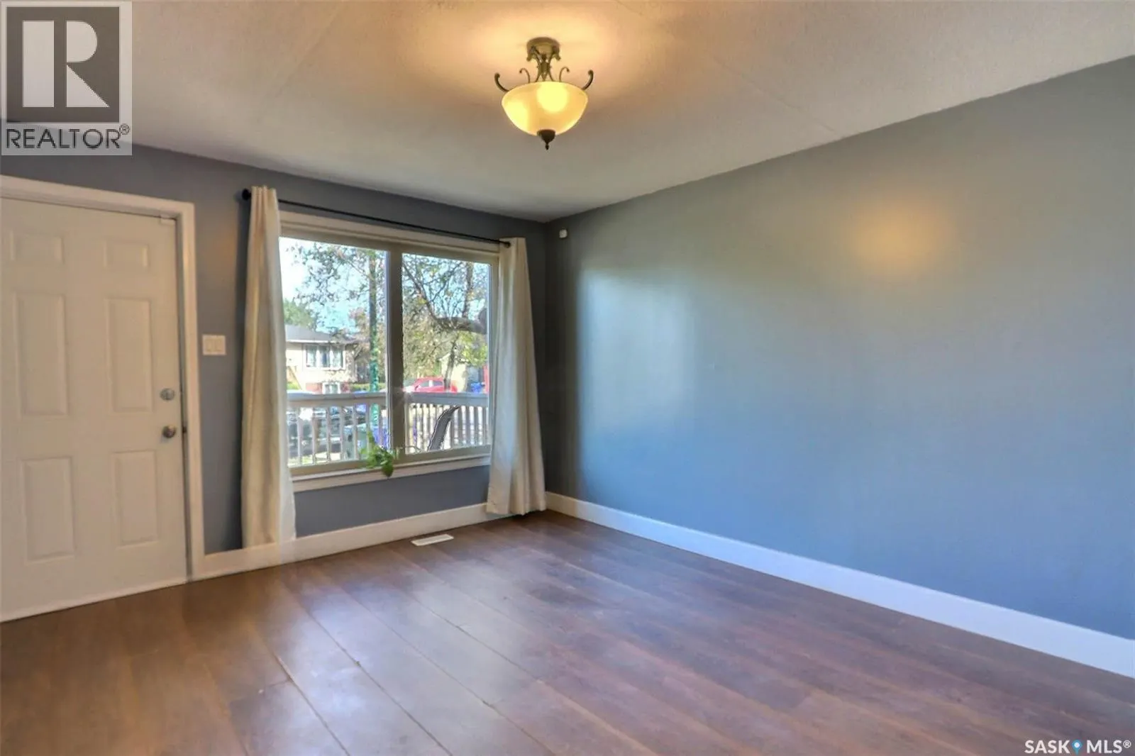 669 18th STREET W