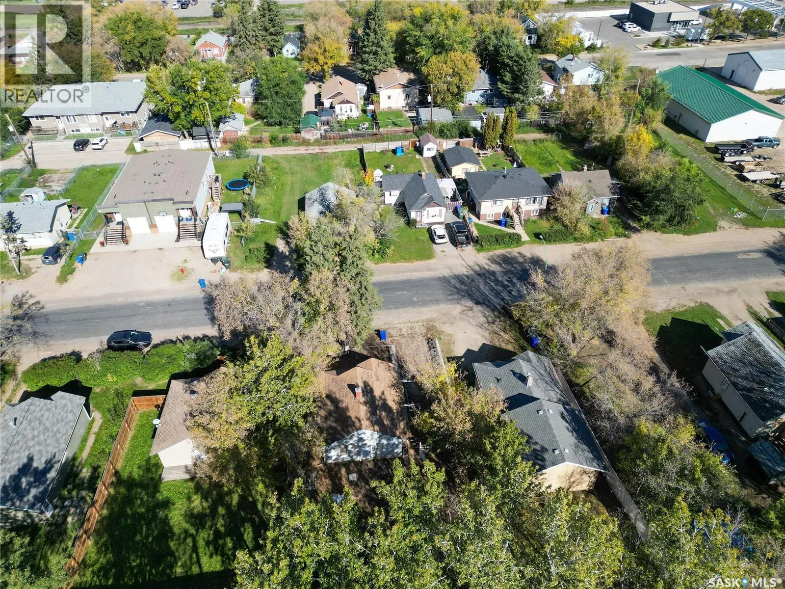 669 18th STREET W