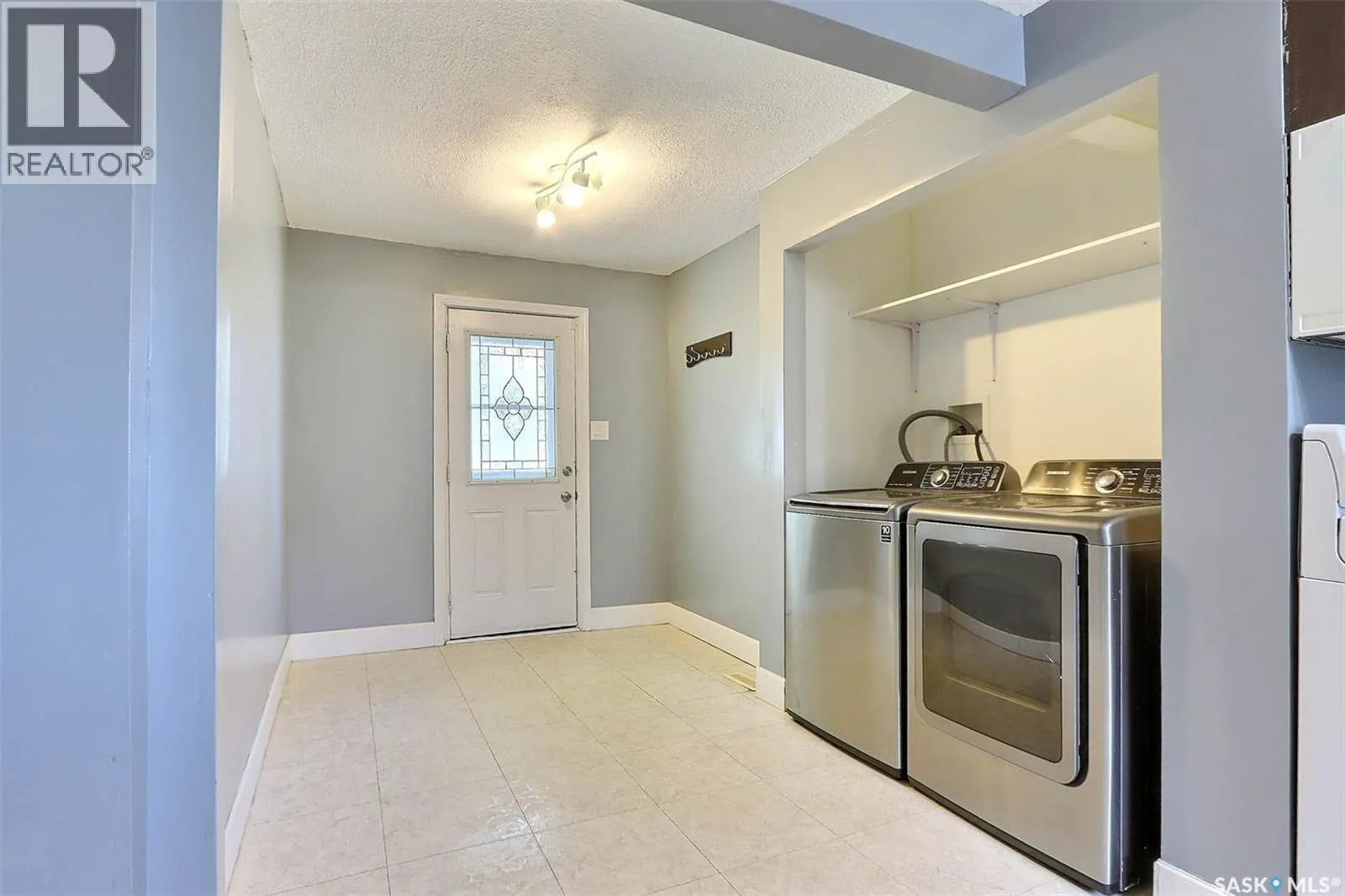 669 18th STREET W