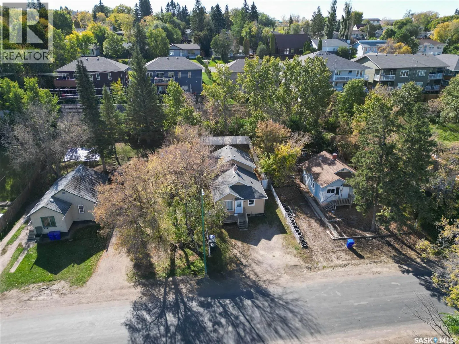 669 18th STREET W