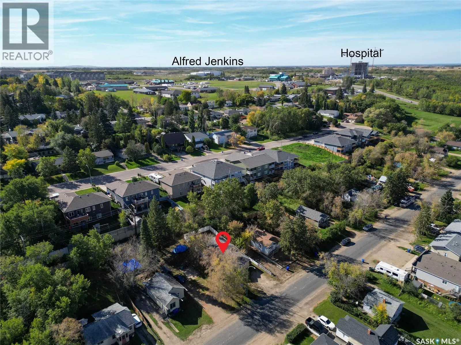669 18th STREET W