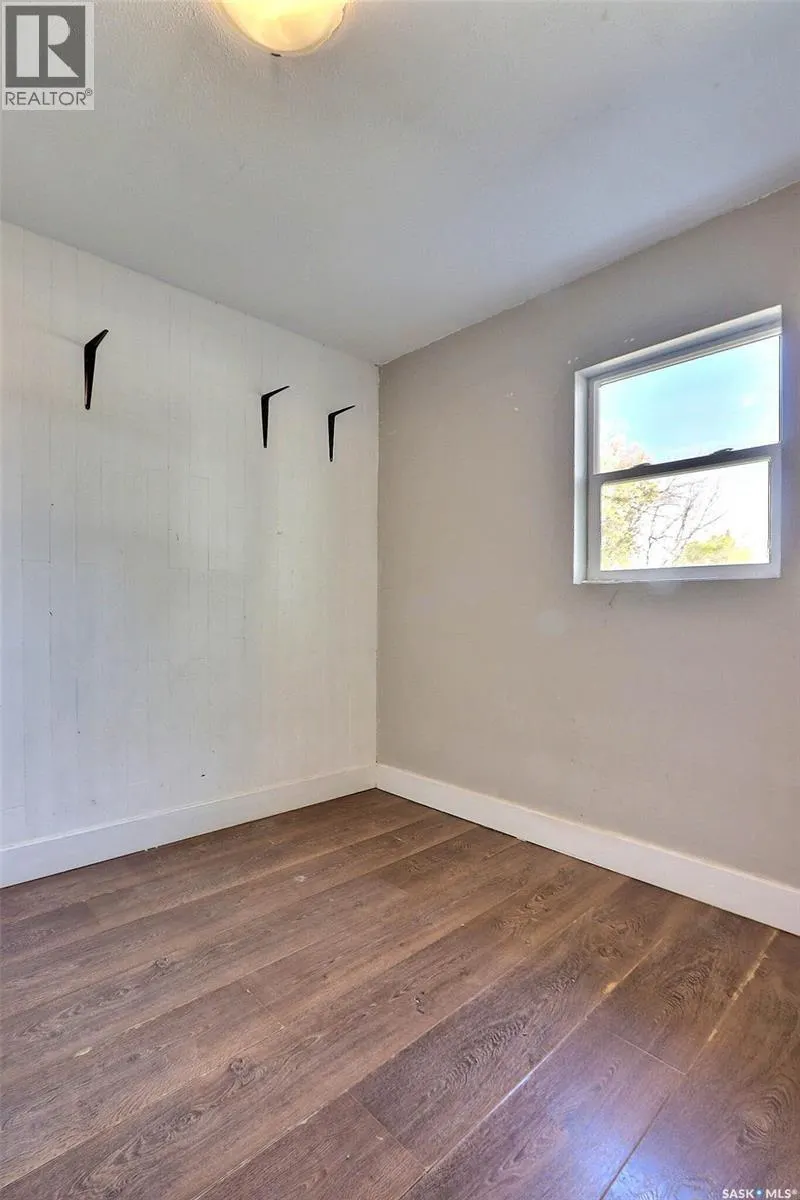 669 18th STREET W