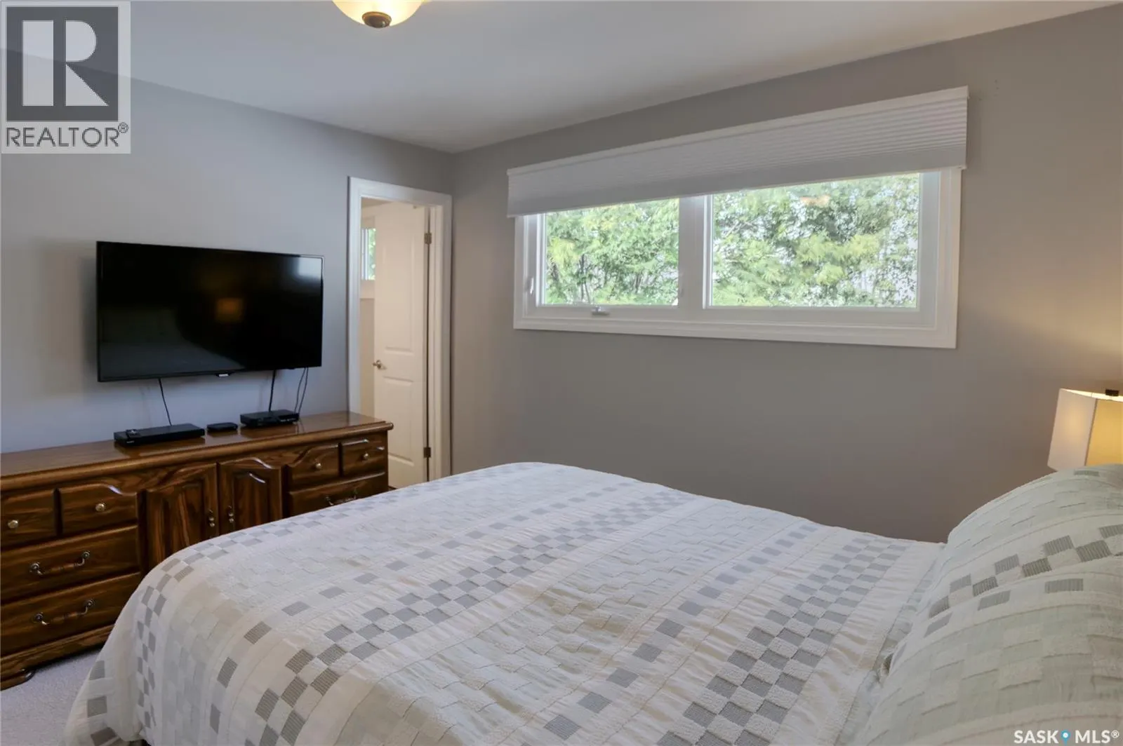 1435 Sioux CRESCENT SW